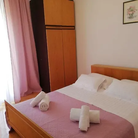 Apartman Toula * Makarska
