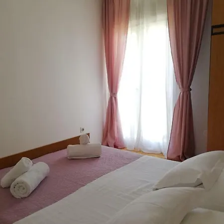 Apartman Toula アパート